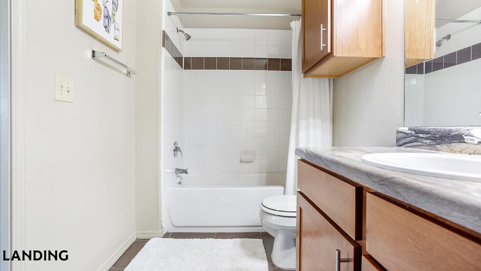 Building Photo - 701 W 101st Pl S