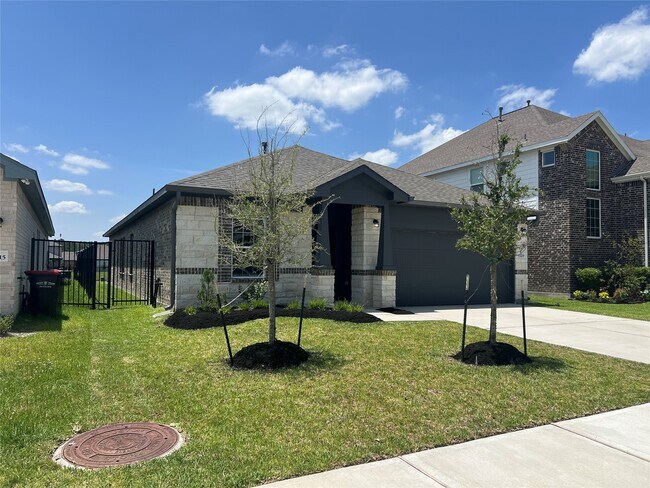 Building Photo - 15219 Faushard Ln