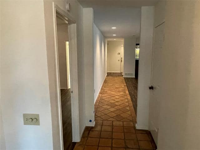 Building Photo - 16411 Lauder Ln