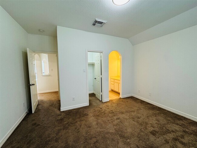 Building Photo - 3106 Mossy Trail Ln