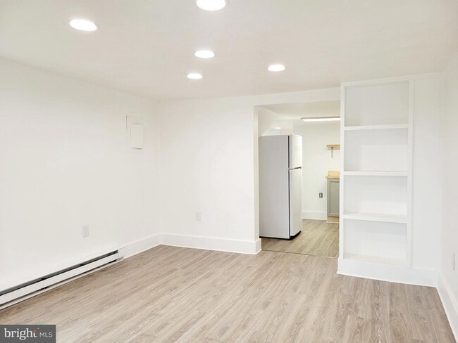 Building Photo - 235 Kern St