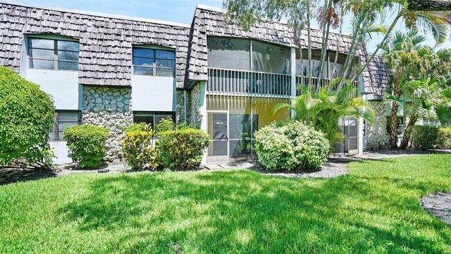 Building Photo - 3111 Oakland Shores Dr