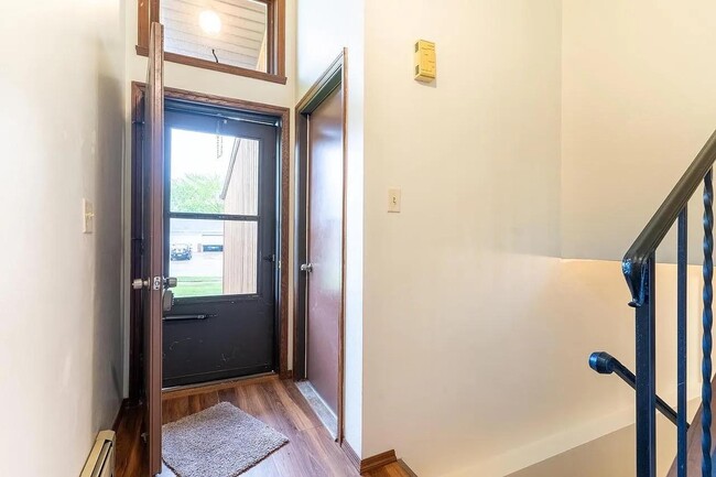 Building Photo - 1701 Saint Agnes Dr