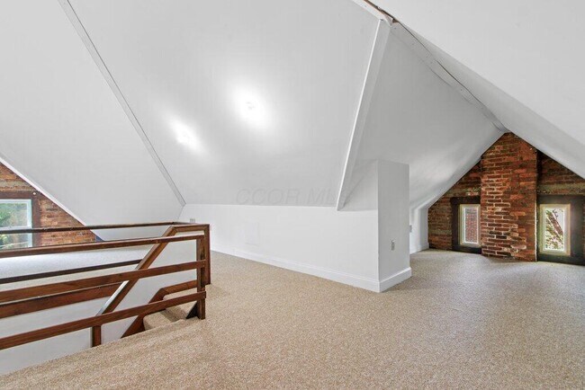 Building Photo - 22 E Frankfort St