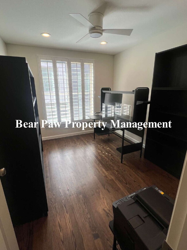 Building Photo - Beautiful Townhome in Belmar!!