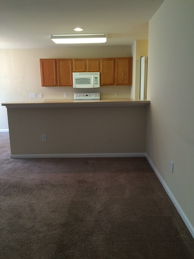 Building Photo - Single Family Home for Rent in Avalon