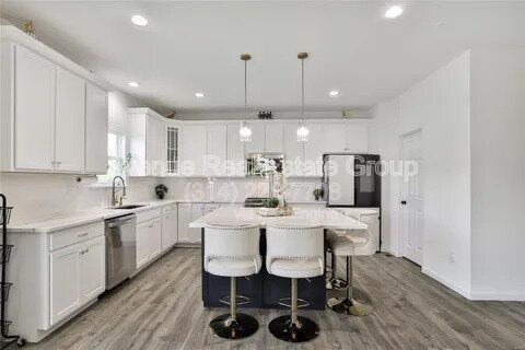 Building Photo - 216 Liberty Valley Dr