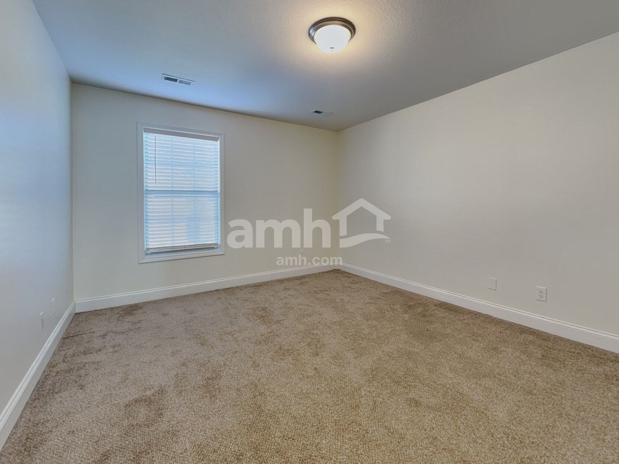 Building Photo - 1617 Silver Spur Ln