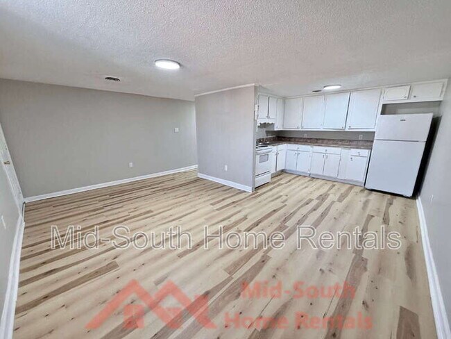 Building Photo - 200 N Tipton St