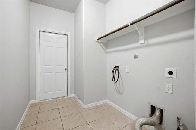 Building Photo - 116 Camelot Pl Ct