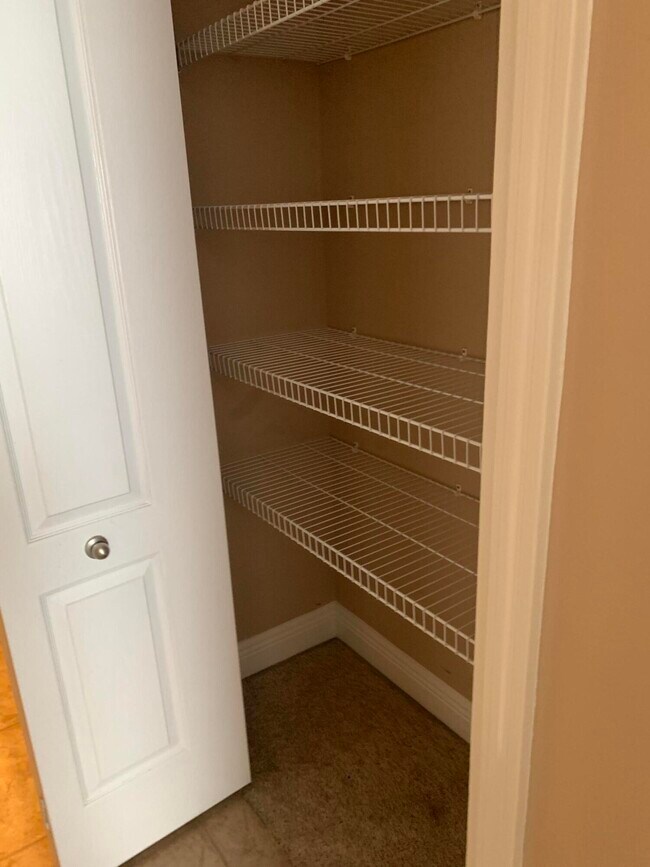 Building Photo - 1681 Hadleigh Hills Ct