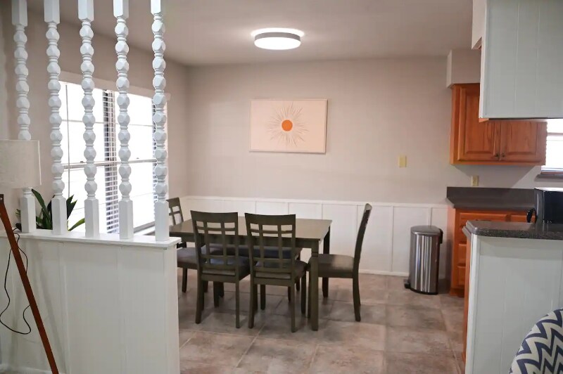 Building Photo - 611 Balboa Dr