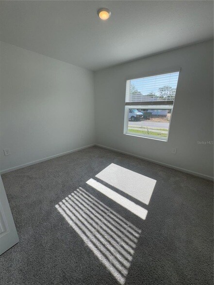 Building Photo - 8924 SW 41st Terrace