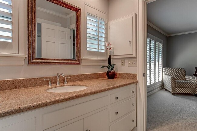 Building Photo - Beautiful Home in Tanglewood