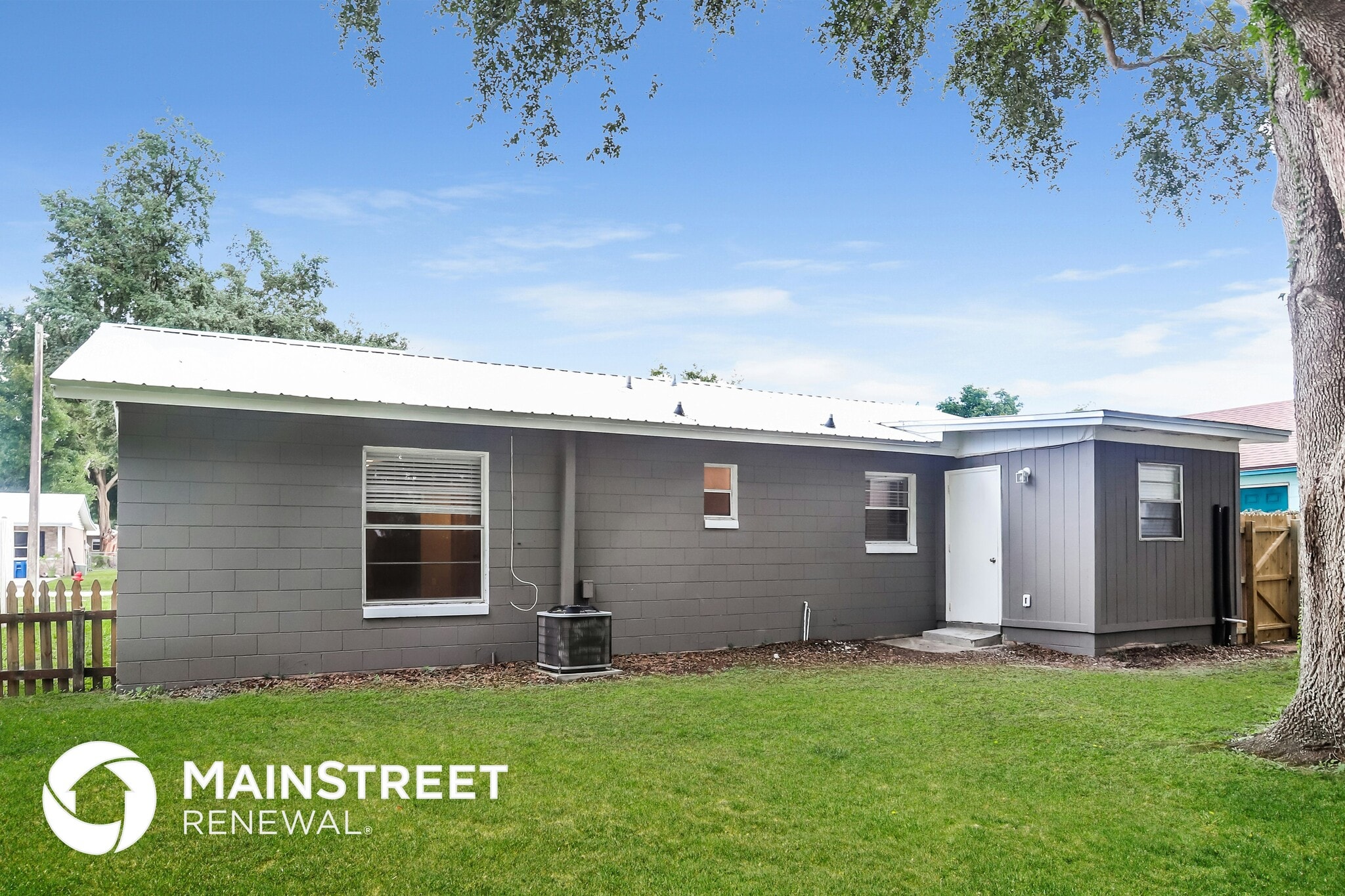 Building Photo - 345 S Indica Ct