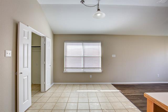 Building Photo - 1248 Round Pen Run