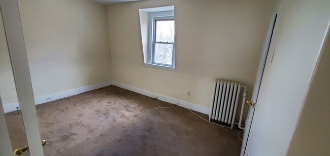 Building Photo - 7 Summit Ave