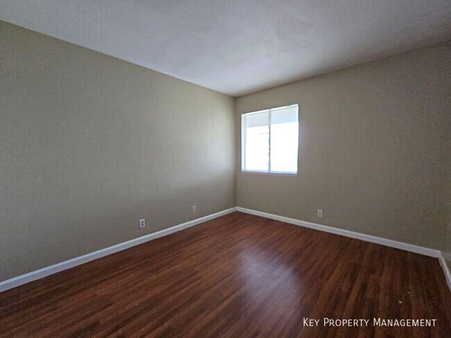 Building Photo - 5357 Del Gado Dr