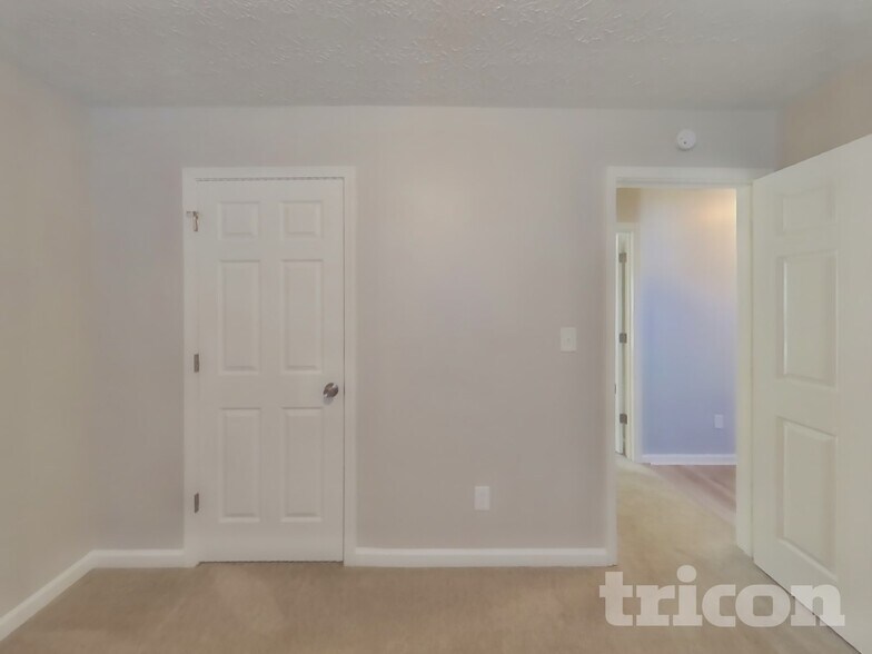 Building Photo - 125 Shenandoah Dr