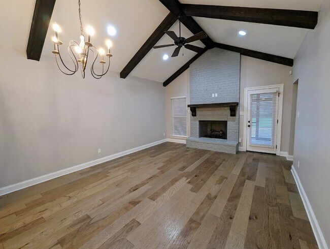 Building Photo - 154 Glen Alden Cir