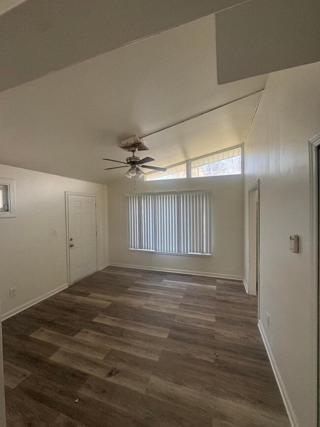 Building Photo - 6206 Beech Daly Rd