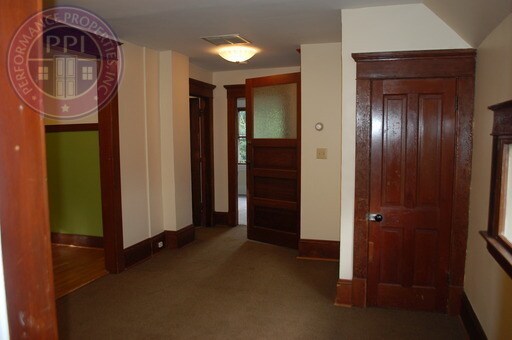 Building Photo - augj6095
