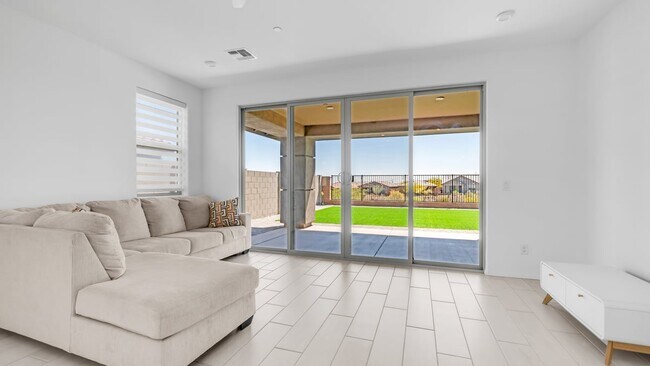 Building Photo - Vistancia High Point Home