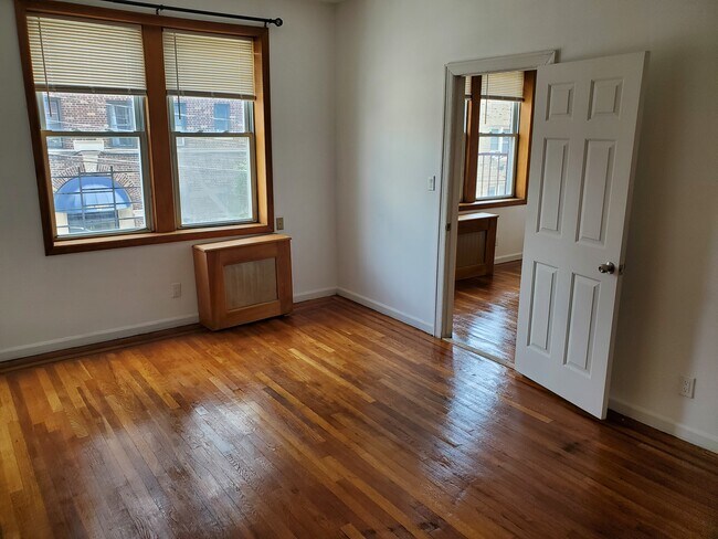 Building Photo - 39 74th St