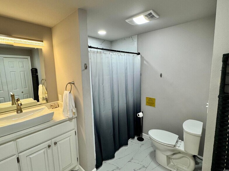 Building Photo - 115 Ledgerock Rd