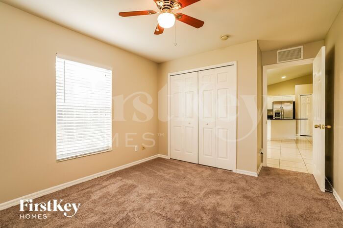 Building Photo - 2709 SW 4th Ave