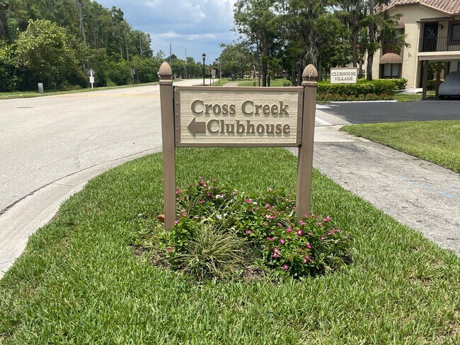 Building Photo - 13076 Cross Creek Ct