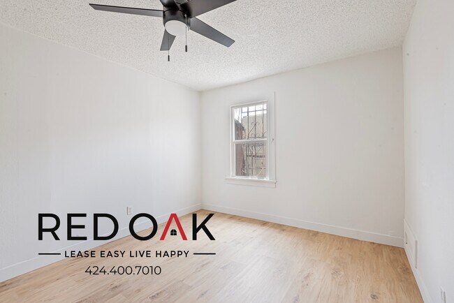 Building Photo - 1212 E 76th Pl