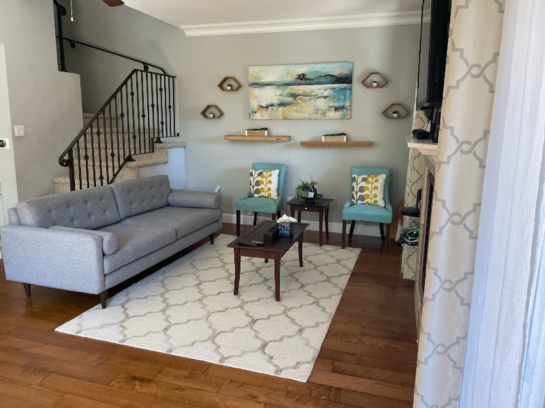 Building Photo - 441 Willow Glen Ct