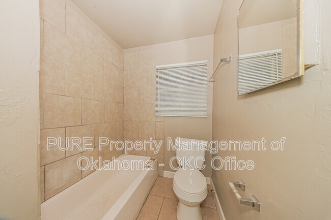 Building Photo - 1309 NW 38th St