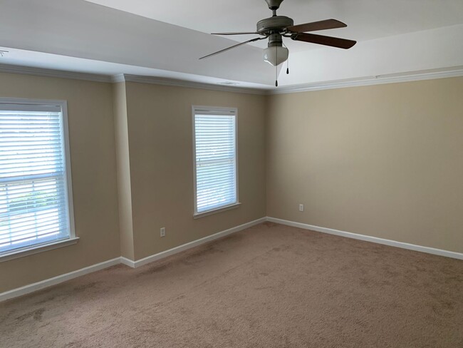 Building Photo - 51 Tahoe Dr