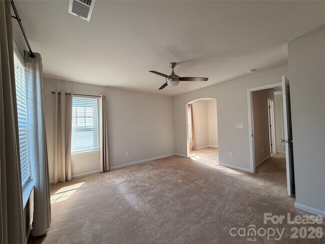 Building Photo - 9330 Grand Valley Dr