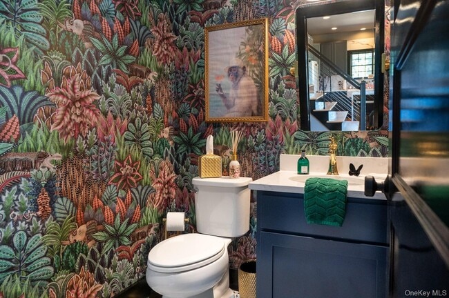 Building Photo - 70 Arshamomaque Ave