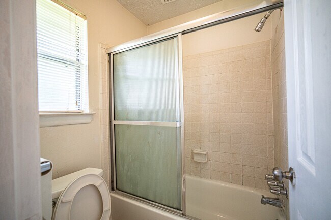 Building Photo - 6606 Felgate Creek Ct