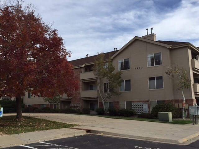 Building Photo - 1830 W Centennial Dr