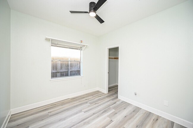 Building Photo - 6511 Mesa Vista Ct