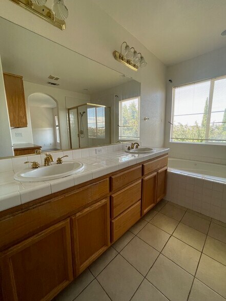 Building Photo - 7712 Crown Heights Ct