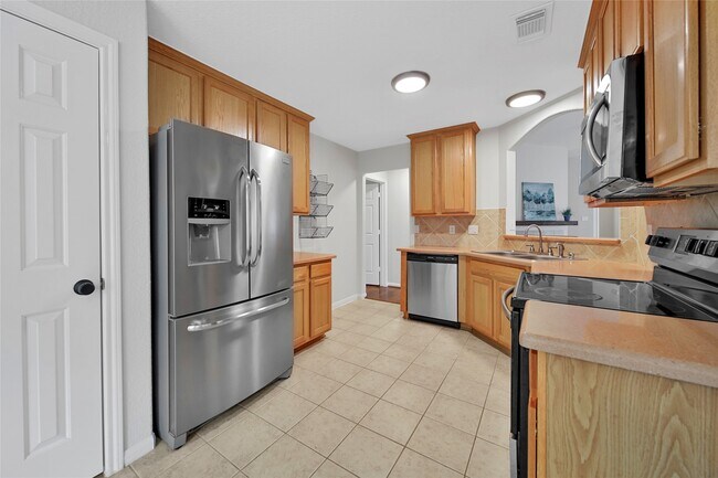 Building Photo - 12411 Brightwood Dr