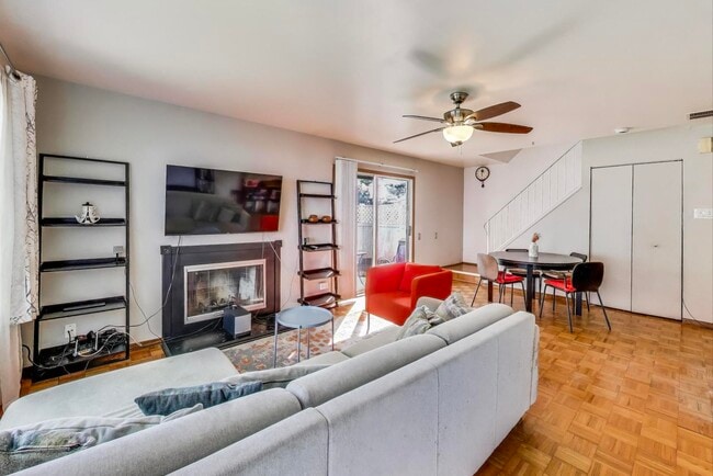 Building Photo - 408 Trenton Ct