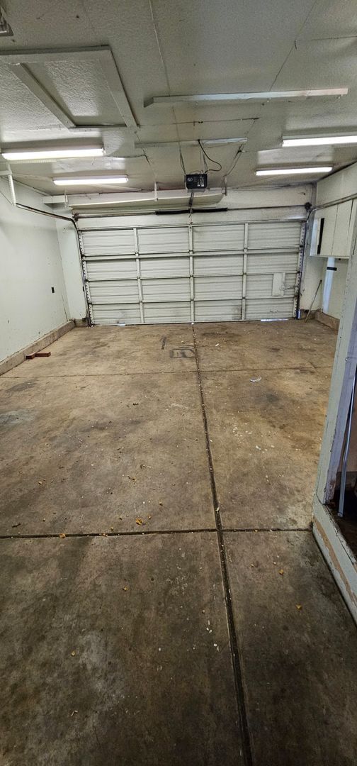 Building Photo - Updated 3-Bedroom Sparks Home | 1,500+ Sq Ft | 2.5 Baths | Fireplace | Fenced Yard | $2,400