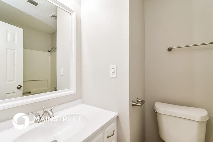 Building Photo - 3437 Laurelwood Dr