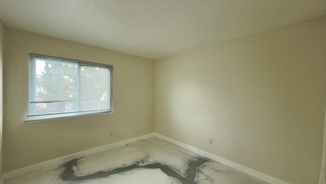 Building Photo - 4 Bedroom | 2.5 Bathroom | Single Family Home in Rosemont Available Now