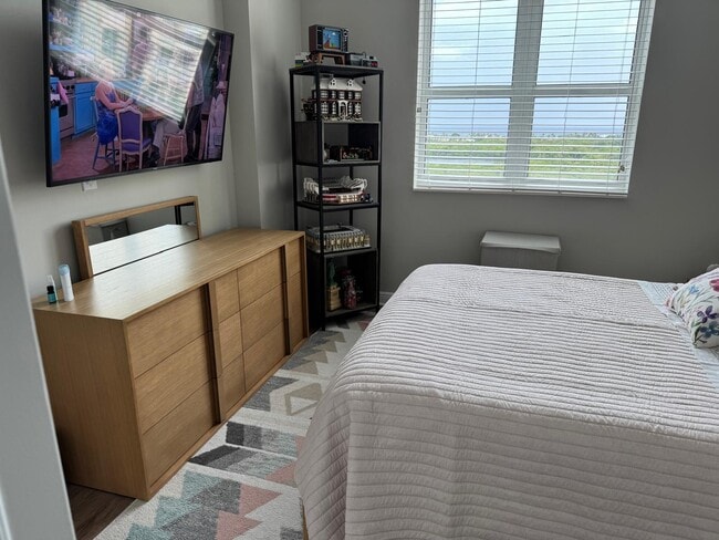 Building Photo - 350 N Federal Hwy