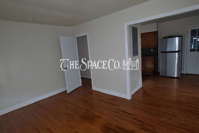 Building Photo - 1144 Crull Dr