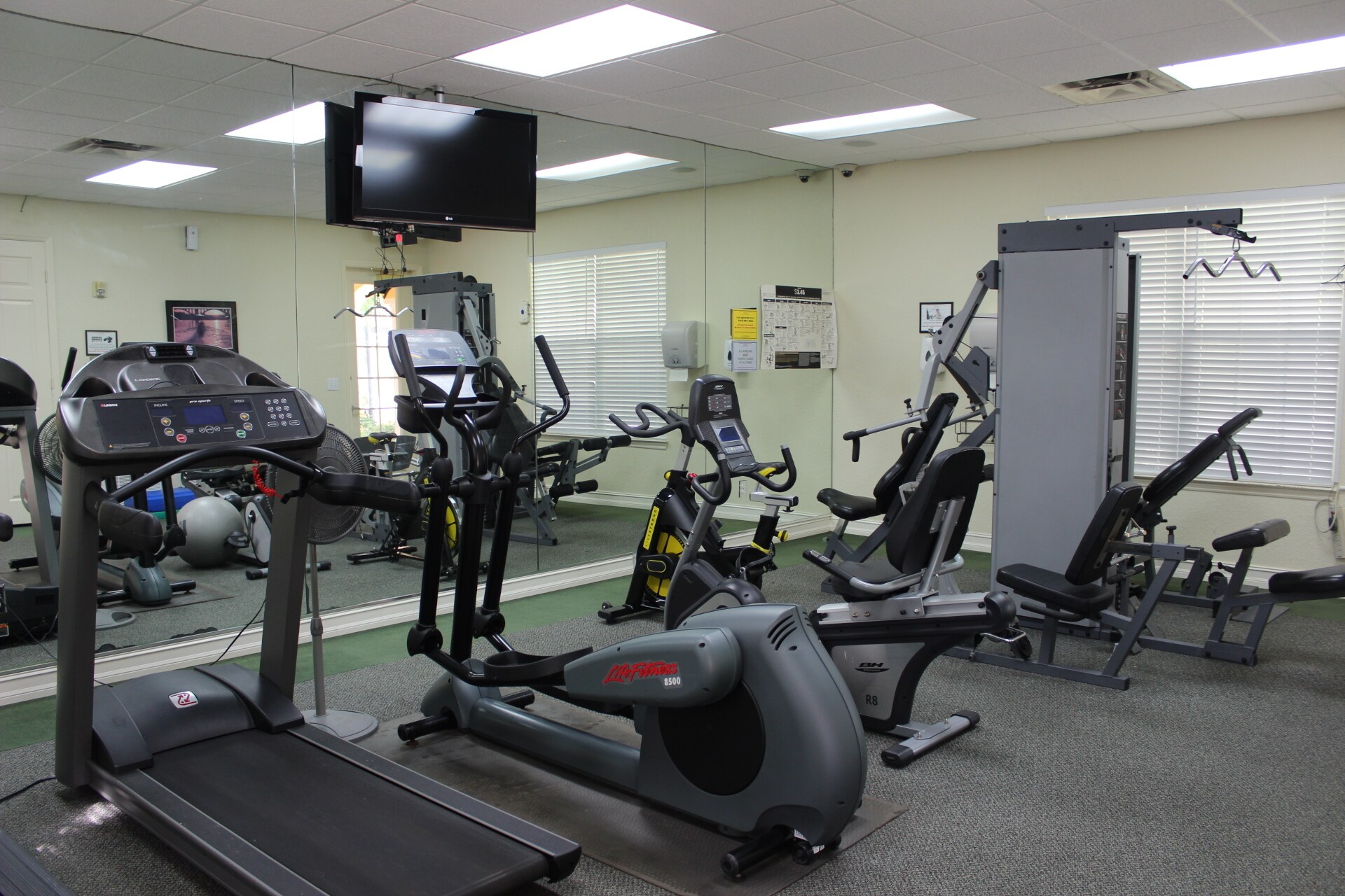 2 Fitness Centers - 5551 Bentgrass Dr