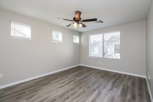 Building Photo - 4178 E Orchid Ln